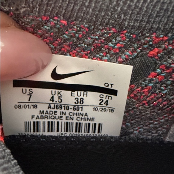 EUC Nike Air Women’s VaporMax Flyknit 3 Flash Crimson Orange sz 7 Sneakers Shoes - Picture 10 of 10